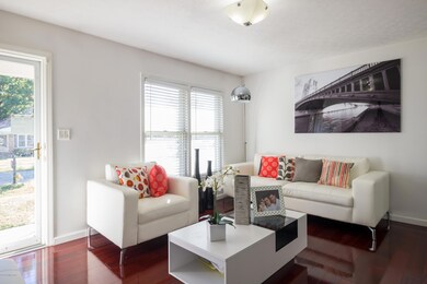 9308 Pagoda Dr, Louisville, KY 40229 - photo 4