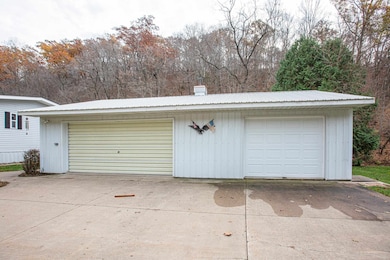 168 S Main St, Potosi, WI 53820 - photo 5