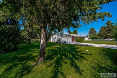 883 Robert St, Blackfoot, ID 83221 - photo 4