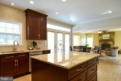 4874 Oakcrest Dr, Fairfax, VA 22030 - photo 7