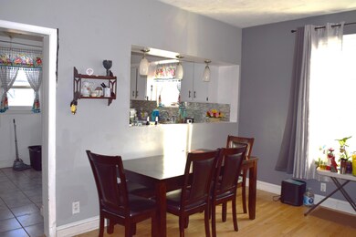 Pass thru to Dining Living Combo