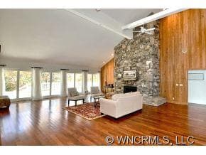 Great Room!! You have to see!!