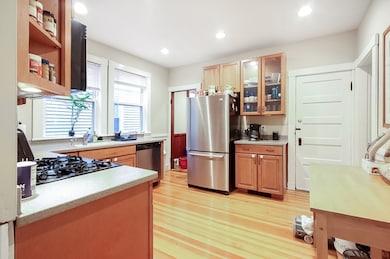 54 Pearl St unit 2, Cambridge, MA 02139 - photo 2