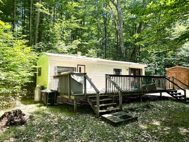 Deck in front