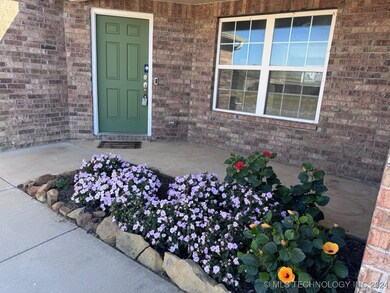 14885 S Hickory Place, Glenpool, OK 74033 - photo 4