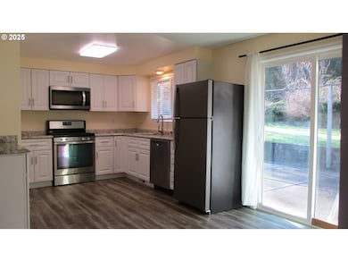 1153 2nd Ave, Vernonia, OR 97064 - photo 7