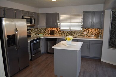 908 E Wahalla Ln, Phoenix, AZ 85024 - photo 3