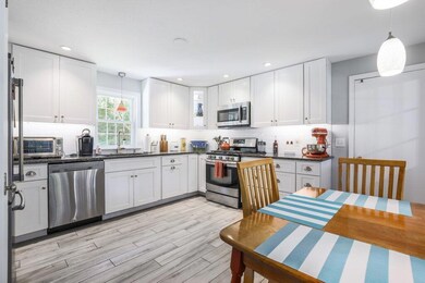 6 Deveau Lane_010.jpg-SMALL