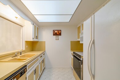 Kitchen - 2nd Floor