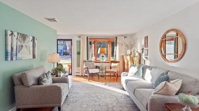 10 Judy Dr, Londonderry, NH 03053 - photo 4