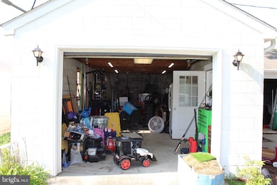 596 Jessie Dupont Memorial Hwy, Burgess, VA 22432 - photo 5