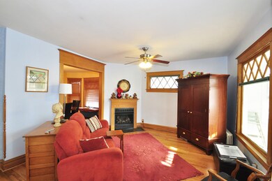 314 W Ridgeland Ave, Waukegan, IL 60085 - photo 5