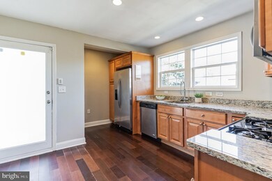 2810 Manoff Rd, Halethorpe, MD 21227 - photo 4