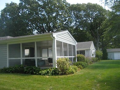 33 Meadowbrook Dr, Barrington, RI 02806 - photo 5