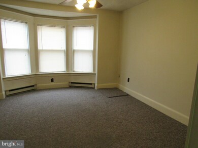 11 S Church St unit 3, Waynesboro, PA 17268 - photo 2