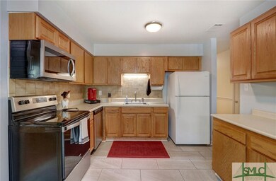 304 E 4th St, Springfield, GA 31329 - photo 7