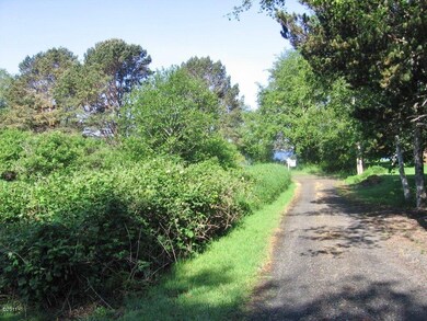 11th St access to lot
