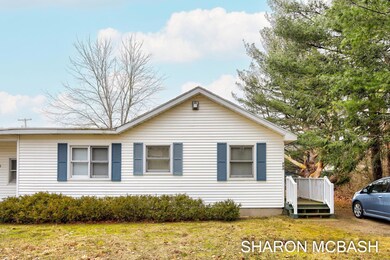 2-web-or-mls-707 N Maple St, Saugatuck-2