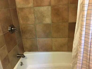 192 Maple Leaf Ln, Shelburne, VT 05482 - photo 2