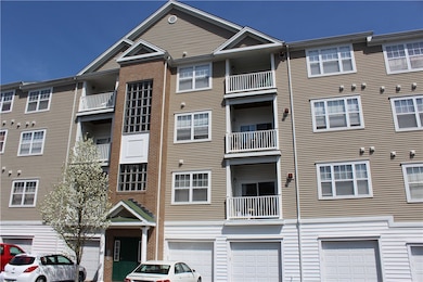 104 Mill St unit 302, Woonsocket, RI 02895 - photo 4