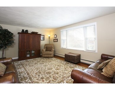 299 Grove St unit 299, Waltham, MA 02453 - photo 4