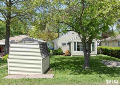 1233 E Dover Ct, Davenport, IA 52803 - photo 5