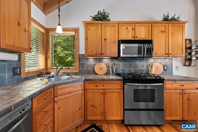 120 Brimstone Dr, Roseland, VA 22967 - photo 3