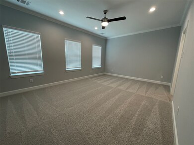 911 W 35th St, Houston, TX 77018 - photo 5