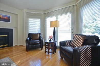 20857 Channel Ct, Sterling, VA 20165 - photo 3