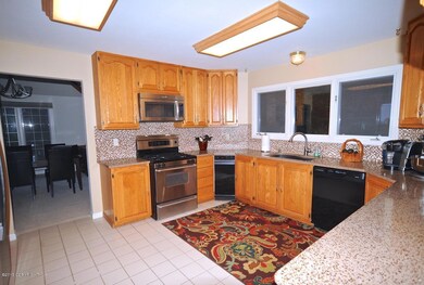 Kitchen - photo 1