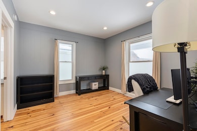 94 W 17th St, Holland, MI 49423 - photo 6