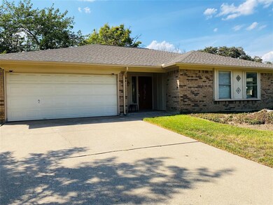 1305 Mossburg Dr, Bedford, TX 76022 - photo 2