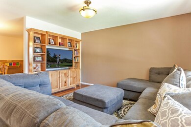 804 Second St-002