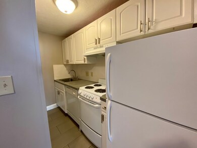 1862 Beacon St unit 503, Brookline, MA 02445 - photo 2