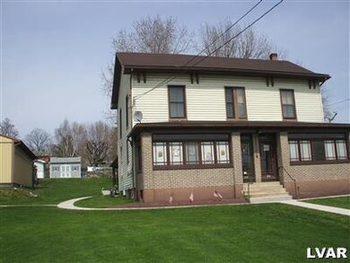210 Mauch Chunk St, Nazareth, PA 18064 - photo 4