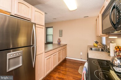 2300 Bayleaf Ct, Baltimore, MD 21209 - photo 2