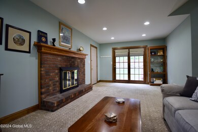 5 Cedarcrest Dr, Saratoga Springs, NY 12866 - photo 4