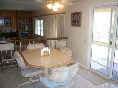 Bright Breakfast Area