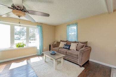 24 W Hill Rd, Springfield, MA 01109 - photo 3