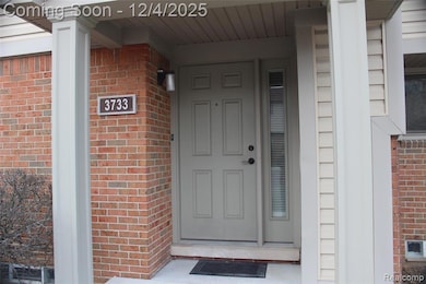 3733 Old Creek Rd, Troy, MI 48084 - photo 3