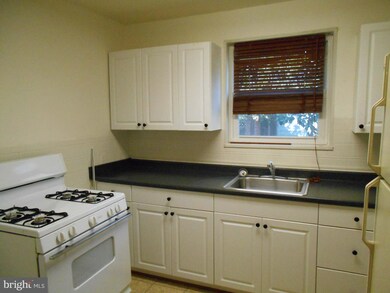 306 Montgomery St unit 2, Laurel, MD 20707 - photo 4