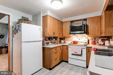 631 Walton St, Lemoyne, PA 17043 - photo 5