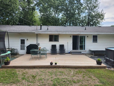 328 2nd St, Breckenridge, MI 48615 - photo 3