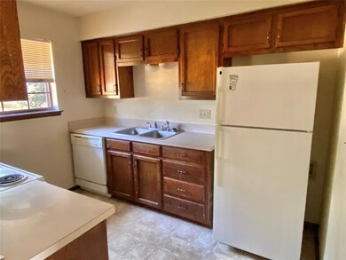 2308 Jodi Ln, Gainesville, TX 76240 - photo 3