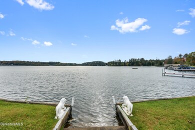 8 Club Cir, Pittsfield, MA 01201 - photo 2