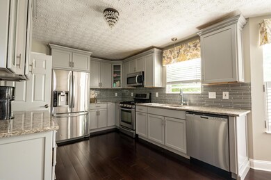 4392 Greensbury Dr, New Albany, OH 43054 - photo 7