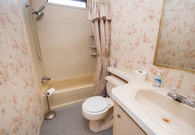 490 Buncombe Rd, Enoree, SC 29335 - photo 7