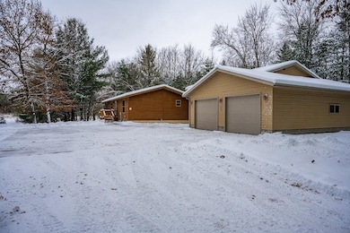 W6017 Howe Ln, New Lisbon, WI 53950 - photo 2