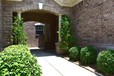 16030 Limestone Lake Dr, Tomball, TX 77377 - photo 4