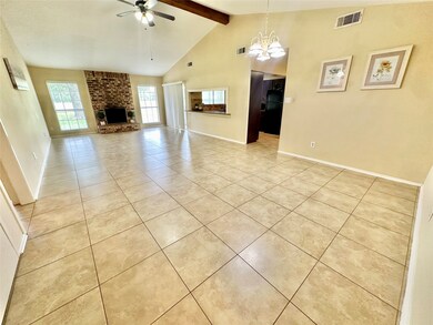 244 E Castle Harbour Dr, Friendswood, TX 77546 - photo 2